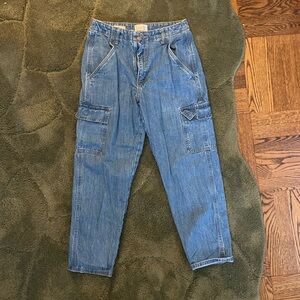 High-waisted Universal Thread size 8/R boyfriend blue denim cargo jeans